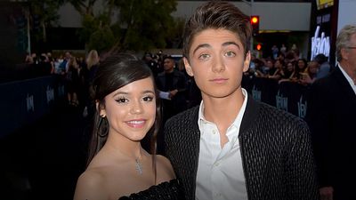 'Merlina': Las parejas de Jenna Ortega, Emma Myers y el elenco en la vida real