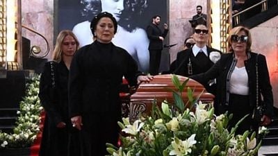 “Madre, te amo y te necesito”: Alejandra Guzmán despide a Silvia Pinal en Bellas Artes noticias imagen