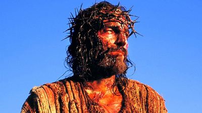 Casi muere por latigazos y neumonía filmando ‘La pasión de Cristo’, un clásico de Semana Santa
