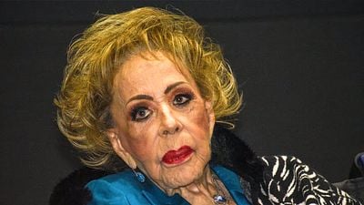 Hija de Luis Miguel comparte foto desconocida de Silvia Pinal tras ser hospitalizada noticias imagen