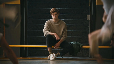 Perfecta para fans de 'Bridgerton' y 'Maxton Hall': Damian Hardung se enamora de la reina Charlotte en su nueva película noticias imagen