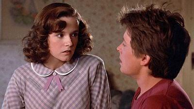 34 años después de 'Volver al futuro', Lea Thompson regresa al lugar más icónico de la trilogía