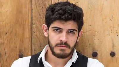 Muere actor mexicano a los 38 años: fue la voz de Spider-Man en Marvel y apareció en series de Netflix noticias imagen