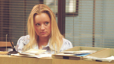 La querida actriz de 'The Office', Lucy Davis, confiesa que padece un cáncer incurable y manda un emotivo mensaje al público noticias imagen