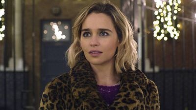 "Fueron tres hombres y horas": Emilia Clarke explica cómo se rompió una costilla en las escenas eróticas de su nueva serie noticias imagen