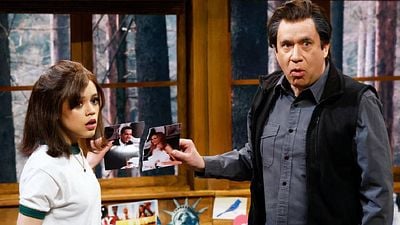 Jenna Ortega se reúne con Tío Lucas (Fred Armisen) y recrean 'Juego de gemelas' noticias imagen