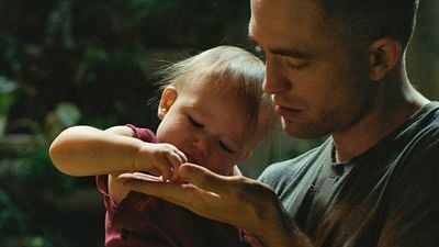 Robert Pattinson sobre cómo la paternidad cambió su percepción: "Ahora tengo conversaciones normales" noticias imagen