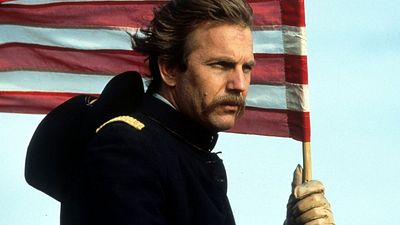 "Lo estampé contra la pared": la violenta discusión que salvó la carrera de Kevin Costner y le dio el Oscar noticias imagen