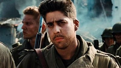 Es una de las mejores películas de guerra, pero el equipo de filmación apareció por error en una de las escenas noticias imagen