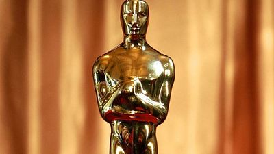 Después de recibir su Oscar, hace sentadillas en el escenario a sus 73 años, ¿quién es este legendario actor que ha dejado boquiabierto a Hollywood? noticias imagen