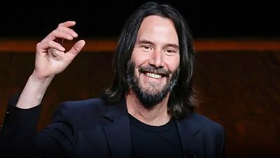 El romántico beso de Keanu Reeves antes del Super Bowl (morirás de ternura) noticias imagen
