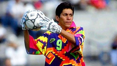Jorge Campos llega a los cines en esta película que muestra la pasión por el fútbol en solo 90 minutos: ‘Un portero muy improbable’ estrena muy pronto noticias imagen
