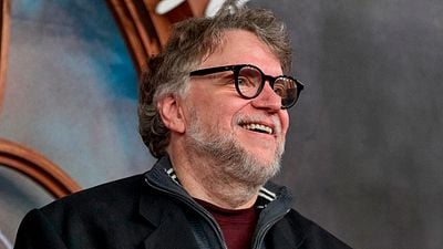 Guillermo del Toro albureó a un fan que le declaró su amor durante la premier de ‘Frankenstein’ en México noticias imagen