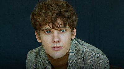 'Merlina': La serie que ayudó a Hunter Doohan a aceptar su homosexualidad noticias imagen