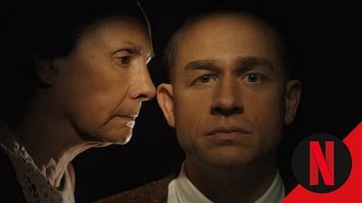 El consejo de la 'reina del terror' a Charlie Hunnam para poder interpretar a Ed Gein en 'Monstruo' de Netflix noticias imagen