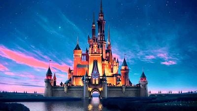 Vivieron 16 años dentro de Disneyland y ningún visitante se dio cuenta nunca. Hasta Walt Disney visitaba a estas personas noticias imagen
