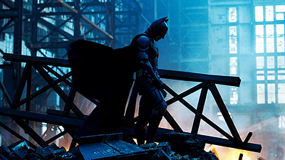 El millonario actor de Batman que odia los lujos y conduce una camioneta vieja noticias imagen