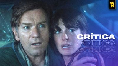 Crítica de ‘El final de la calle Oak’: Dinosaurios sangrientos y viajes en el tiempo la nueva película con Anne Hathaway que compite contra Jurassic Park noticias imagen