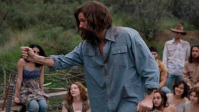 'Charlie Says': Matt Smith es Charles Manson en el primer tráiler noticias imagen