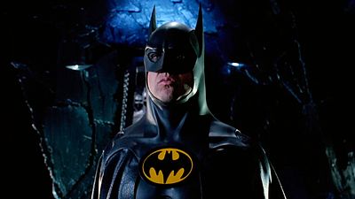 'Crisis en tierras infinitas': Revelan conexión con el Batman de Michael Keaton noticias imagen