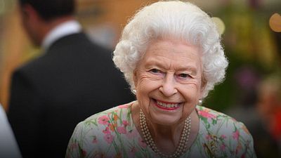 La película favorita de la Reina Isabel II está basada en un famoso superhéroe noticias imagen