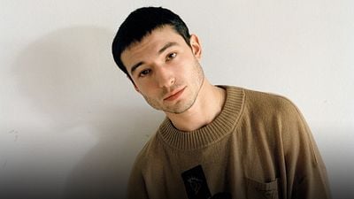 Ezra Miller acusado de golpear y ofrecer drogas a una menor de edad noticias imagen