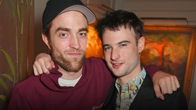 10 imágenes que comprueban que Tom Sturridge y Robert Pattinson son friendship goals