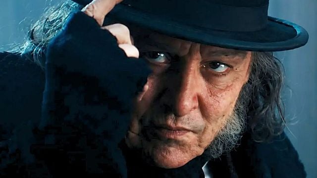 Johnny Depp regresa a Hollywood completamente irreconocible: mira el impresionante tráiler de ‘Ebenezer: Los fantasmas de Navidad’ noticias imagen