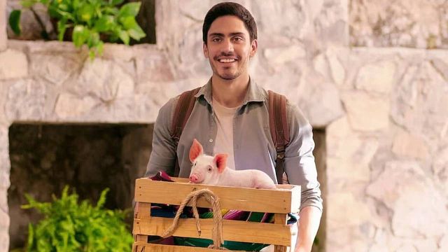 Actor de ‘El niñero’ en Netflix cuenta historias para dormir y fans enloquecen noticias imagen