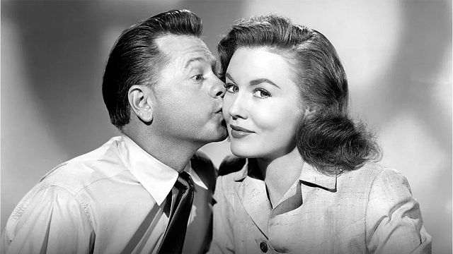 Muere Elaine Devry, actriz de 'Mi bella genio' y 'Lassie' noticias imagen