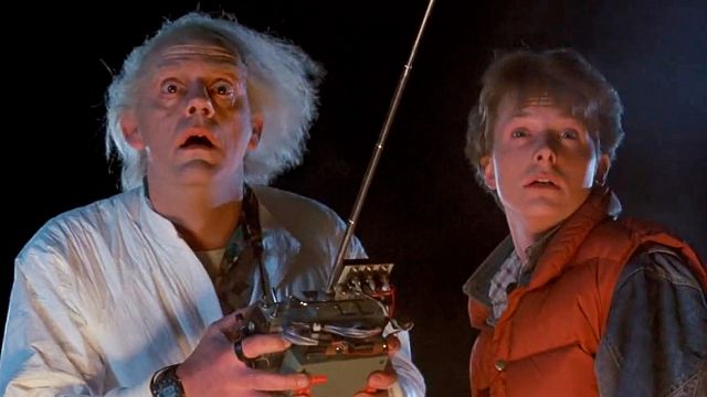 Si pausas ‘Volver al futuro’ en la hora y 40 minutos notarás un extraño mensaje que nadie notó por años noticias imagen