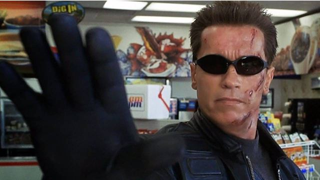 Arnold Schwarzenegger quería protagonizar esta película de ciencia ficción pero el traje no le quedaba