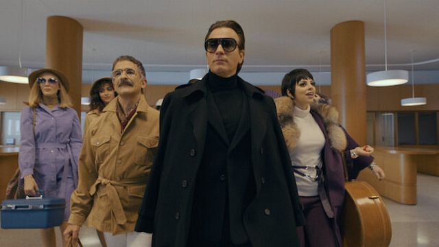 Netflix: La miniserie que cuenta una historia real llena de lujuria y excesos que deberás ver sin niños cerca noticias imagen