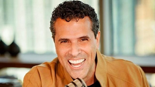 El rey de los concursos en México está de vuelta: Marco Antonio Regil regresa con un especial en Netflix noticias imagen