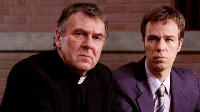 Muere Tom Wilkinson, actor de ‘Batman’ y ‘El exorcismo de Emily Rose’ noticias imagen
