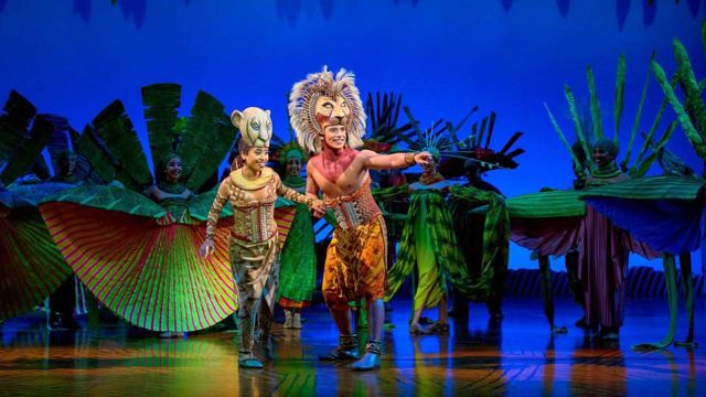 "No todas las películas pueden llevarse al teatro": El director de Disney Theatrical Group habla sobre la nueva temporada de 'El Rey León' en CDMX noticias imagen