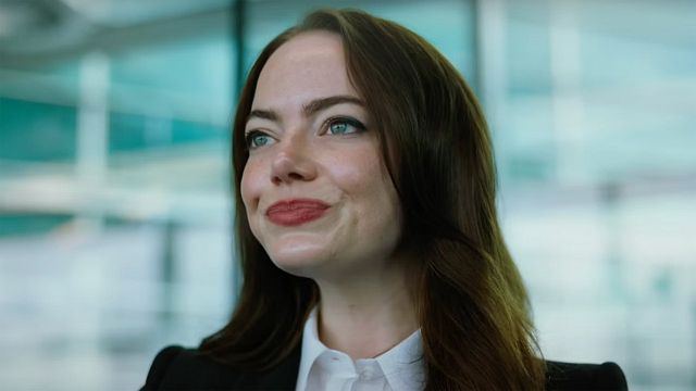 Emma Stone está calva y luce irreconocible en ‘Bugonia’, la nueva película de Yorgos Lanthimos noticias imagen