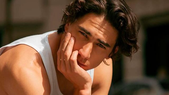 ‘La sociedad de la nieve’: Fan se encontró con Enzo Vogrincic en un avión y esta fue su reacción noticias imagen