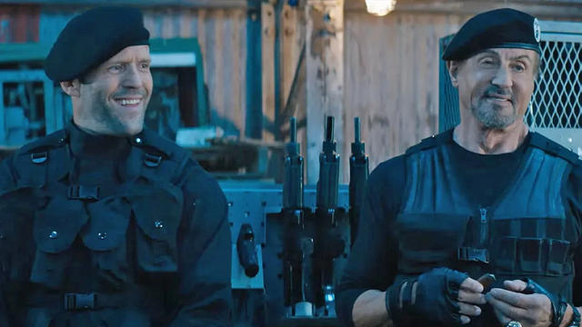 La explosiva película de Netflix que reúne a las estrellas de acción más grandes de Hollywood en un mismo lugar noticias imagen