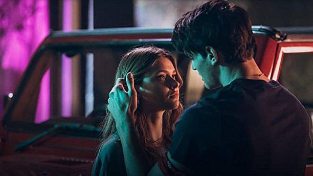 "Estoy harto de mi personaje": Álex de la Iglesia sobre su decisión de pausar el terror para adaptar el drama adolescente 'Culpa Mía' noticias imagen