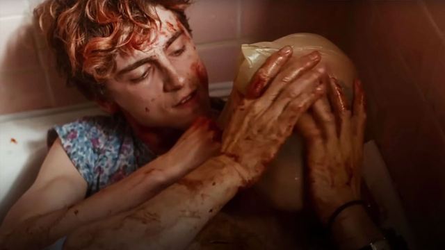 Director de 'Hasta los huesos' habría censurado canibalismo explícito de Timothée Chalamet