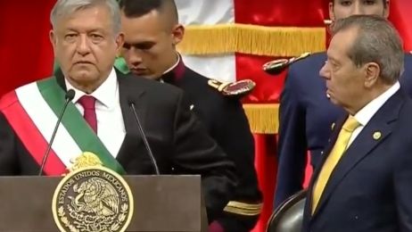 Reacción de la comunidad artística a la toma de protesta de AMLO noticias imagen