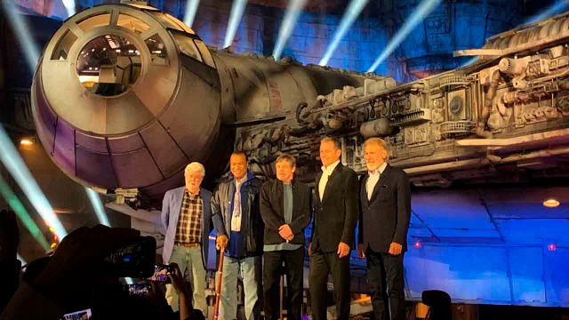 Mark Hamill y Harrison Ford inauguran 'Star Wars: Galaxy's Edge' en Disneyland noticias imagen