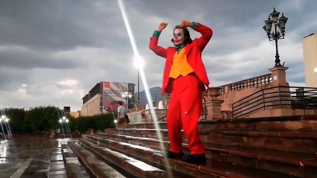 'Joker': Recrean baile de Guasón en escalinatas de Monterrey y se hace viral noticias imagen