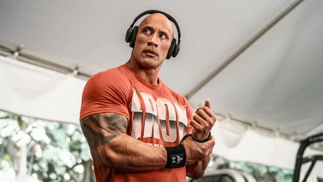 Dwayne Johnson lanza línea de audífonos con batería para dos días seguidos noticias imagen