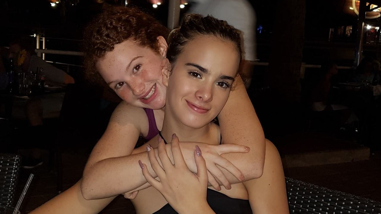 Gala Montes y Briggitte Bozzo en 2016.