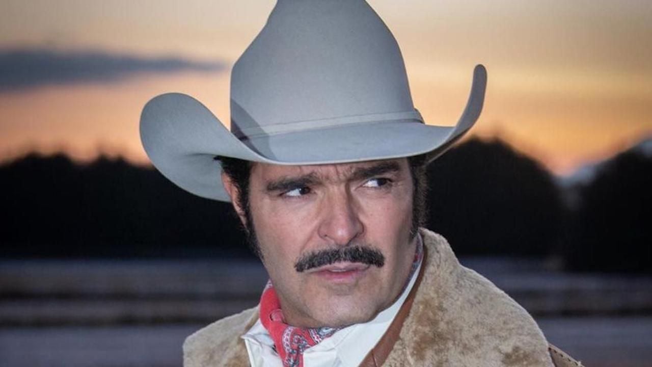 Pablo Montero como Vicente Fernandez.
