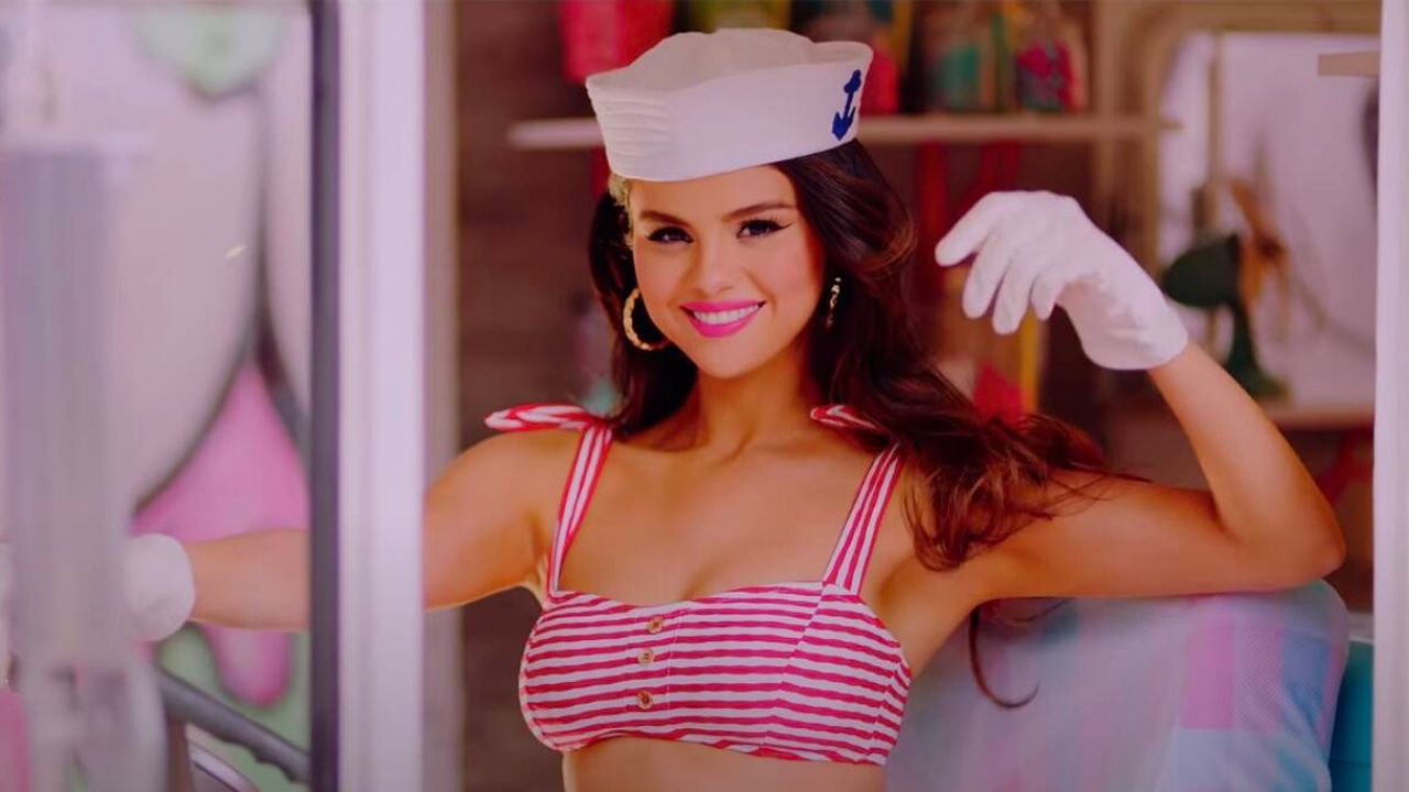 Selena Gomez en el clip de 