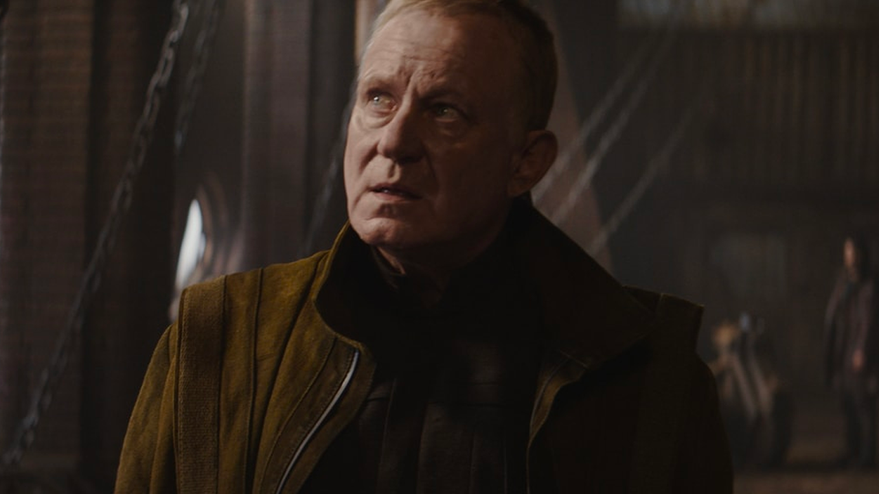 Luthen tiene una galeria en donde han aparecido varios easter egg.