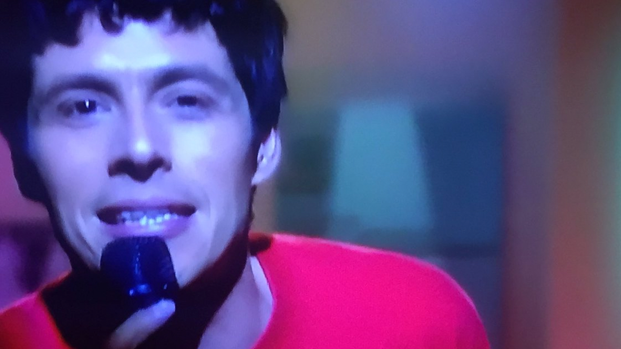 Mario Duarte como cantante en 'Yo soy Betty, la fea'.